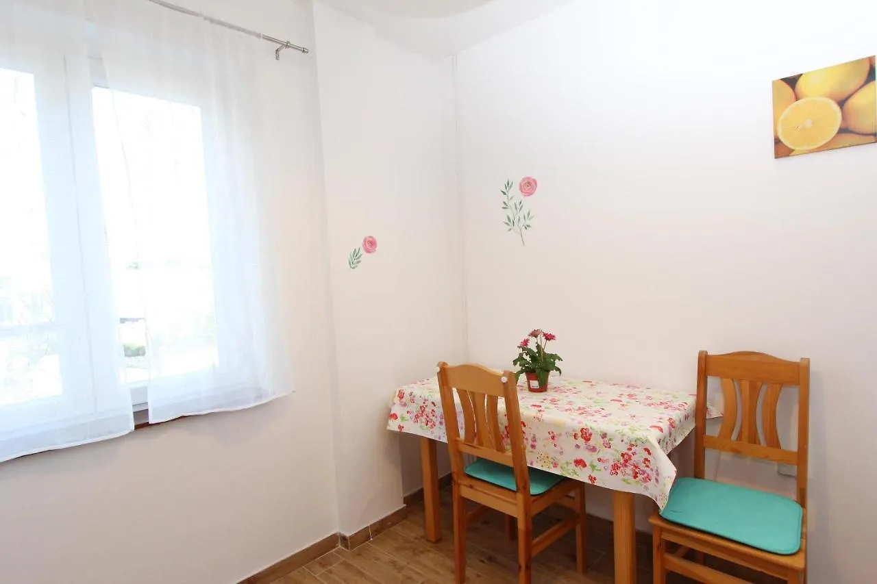 Apartment Gabriel Rovigno 0*,  Croazia